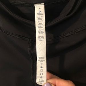 LULULEMON 7/8th length pant Size 6